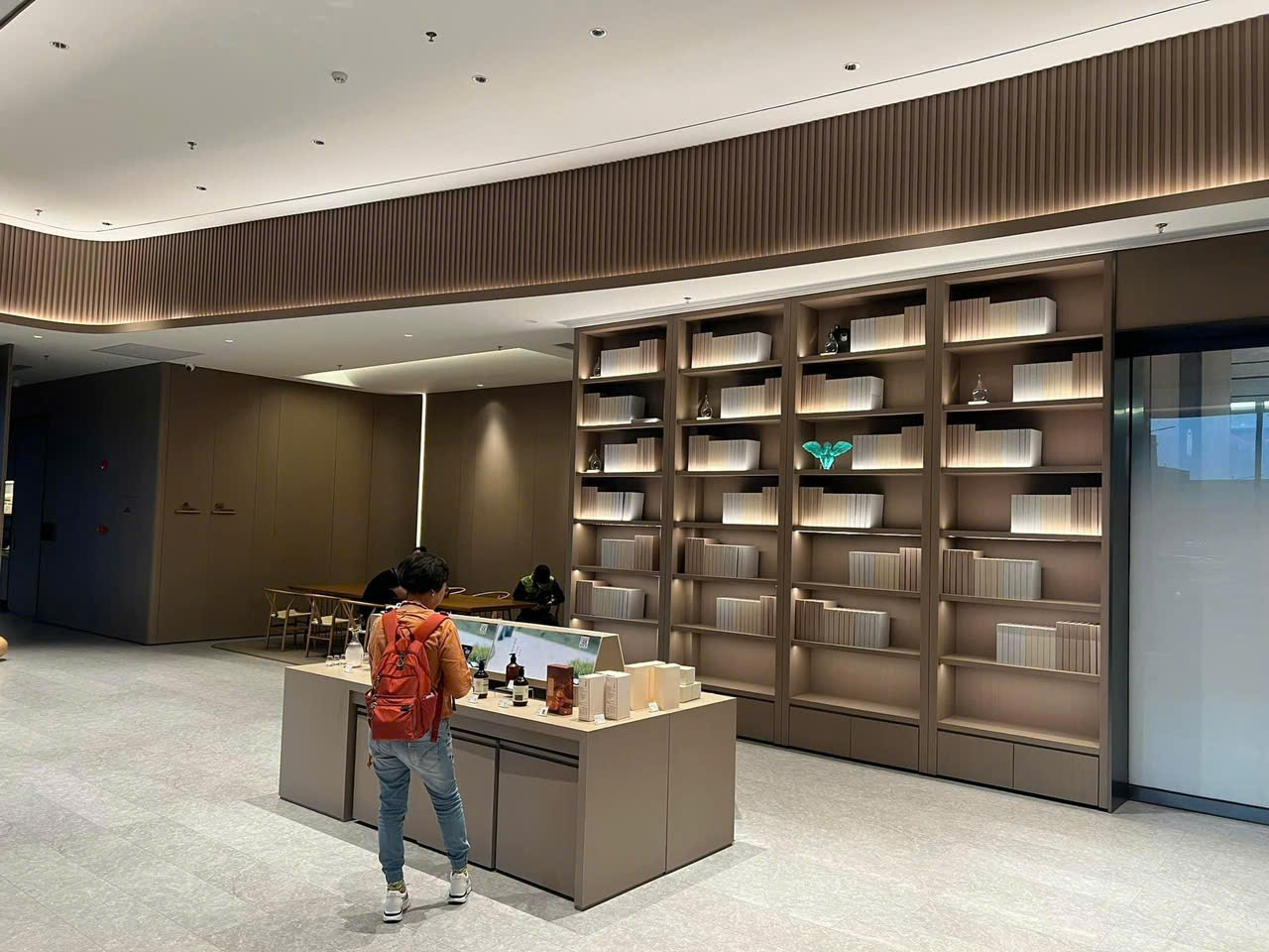 Công trình cửa gỗ công nghiệp cho khách sạn Đà Lạt