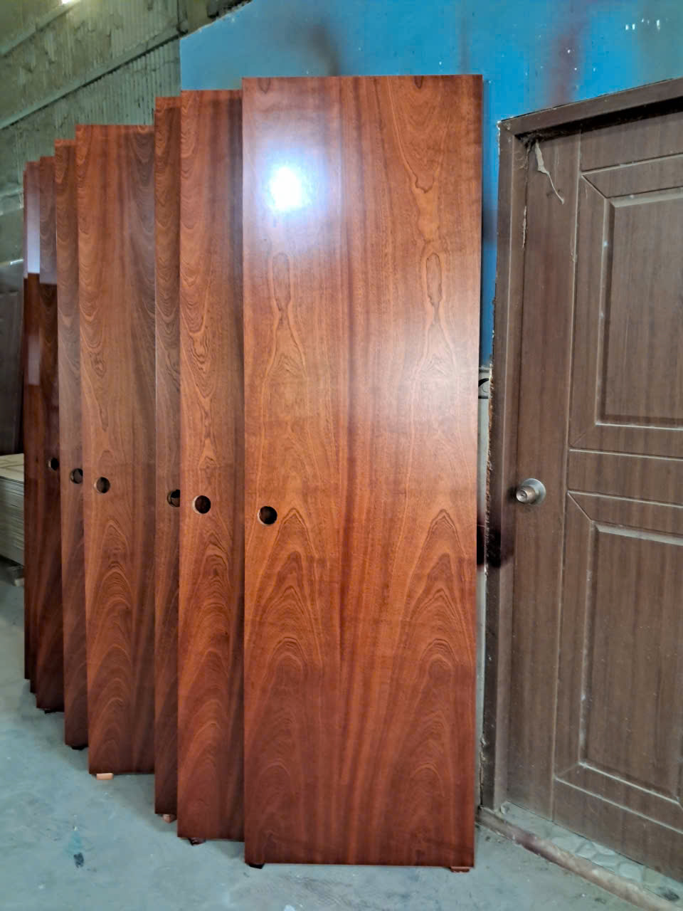 Công trình cửa gỗ công nghiệp cho khách sạn Đà Lạt