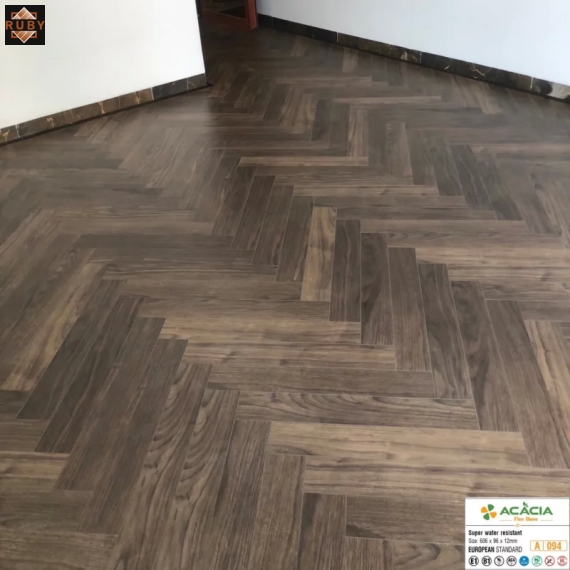 Sàn Gỗ Xương Cá Acacia 12mm A094 Cốt Xanh